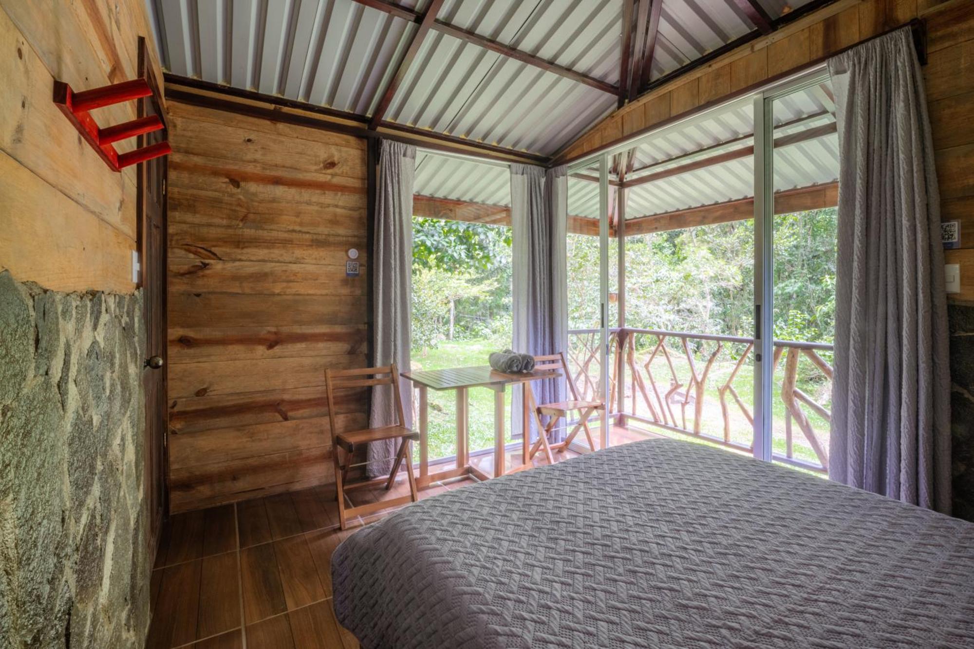 Hotel Rivel - Restaurant & Nature Retreat Туриалба Екстериор снимка