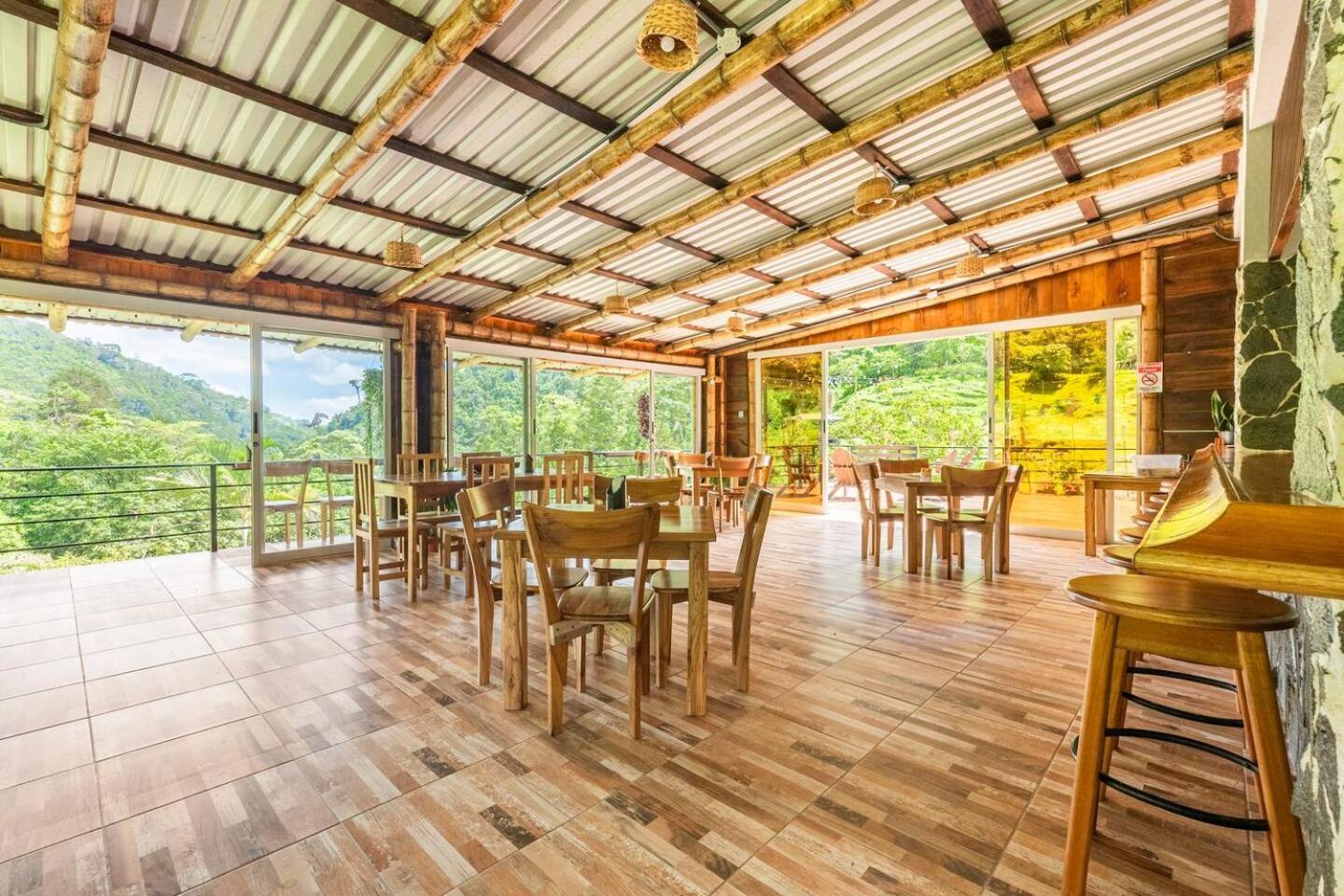 Hotel Rivel - Restaurant & Nature Retreat Туриалба Екстериор снимка